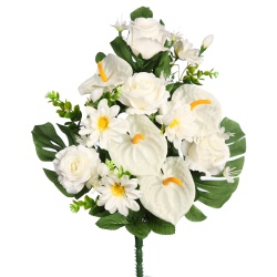 BOUQUET ANTHURIUM Y ROSAS CREMA