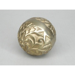 BOLA METALICA DORADA